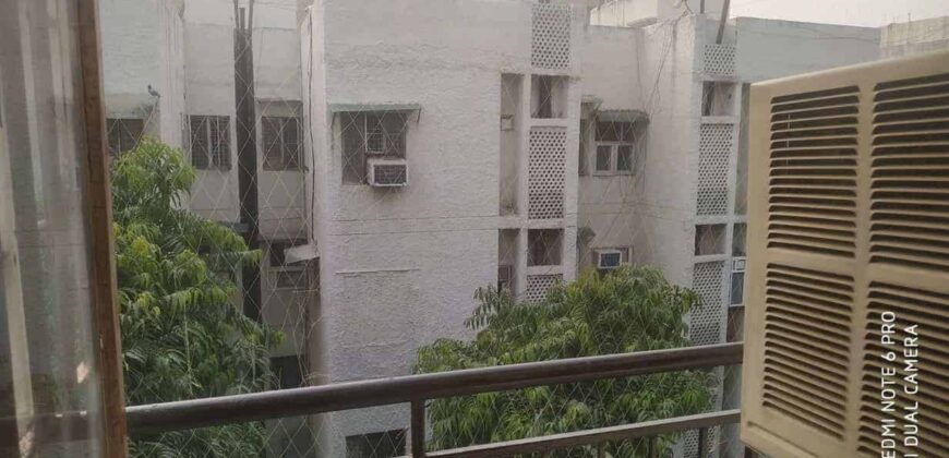 2 bhk flat in mayur vihar phase 1