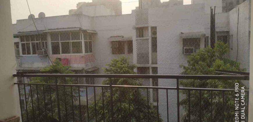 2 bhk flat in mayur vihar phase 1